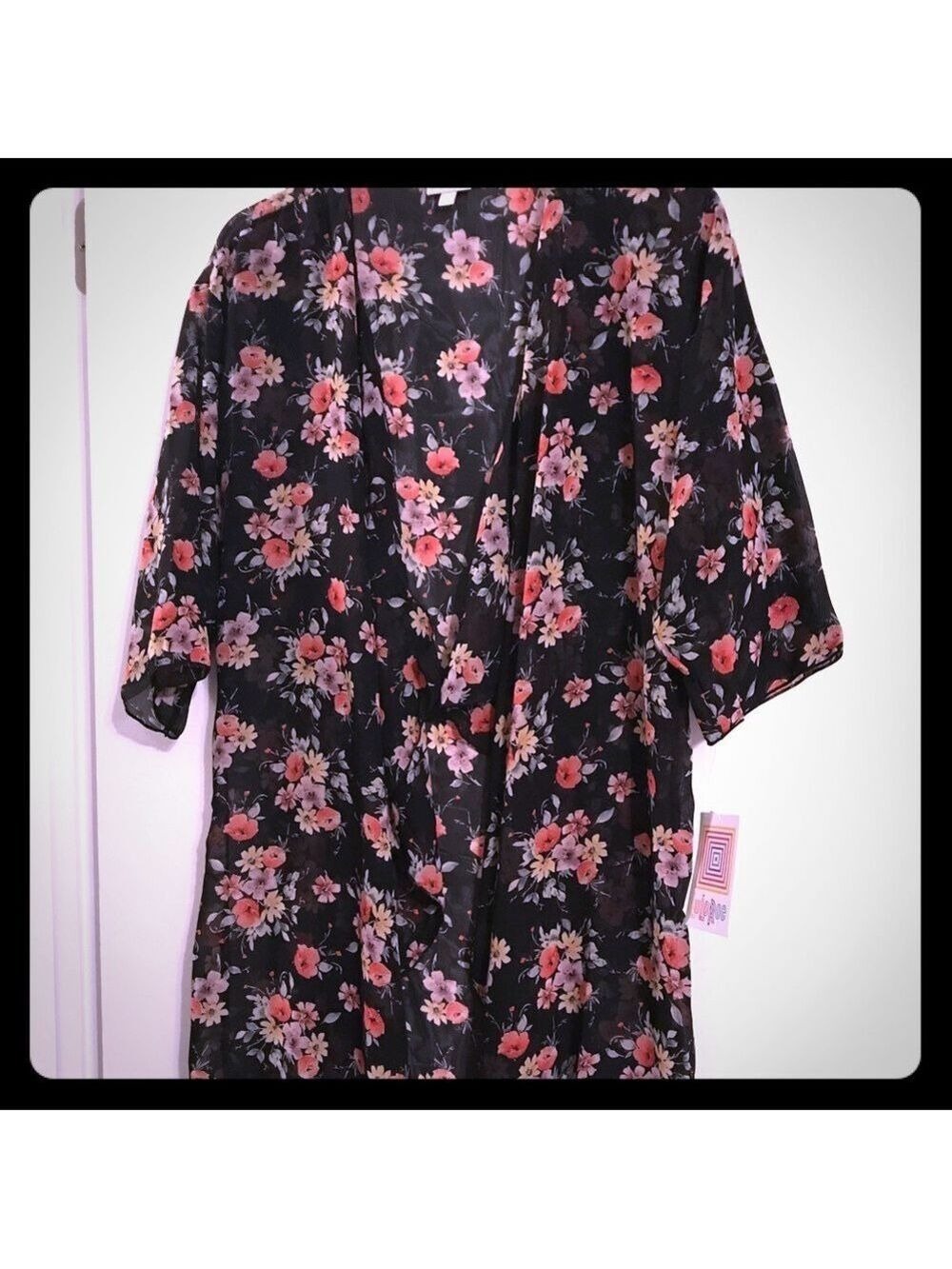 Lularoe Small NWT Black Floral Shirley Kimono